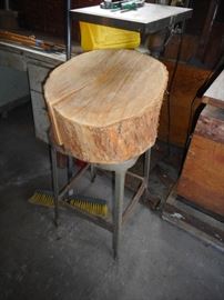 Stump stool, I AM STUMPED..lol