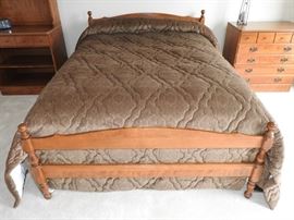 Ethan Allan Nutmeg Full Size Bed