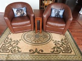 Leather Chairs Rug End Table ML