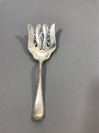 sterling silver cold meat fork https://ctbids.com/#!/description/share/137344