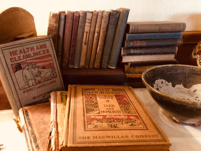 Collection of early and old books. 