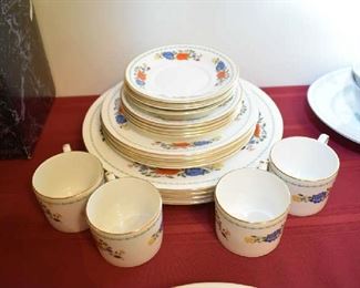 ANSLEY CHINA-SERVICE FOR 4