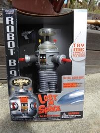 Lost in Space Robot B9