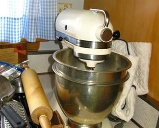 kitchen aid mixer