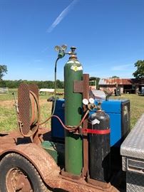 Another view of the welding trailer