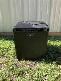 Mini fridge