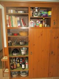 KITCHEN ITEMS AND COOKBOOKS