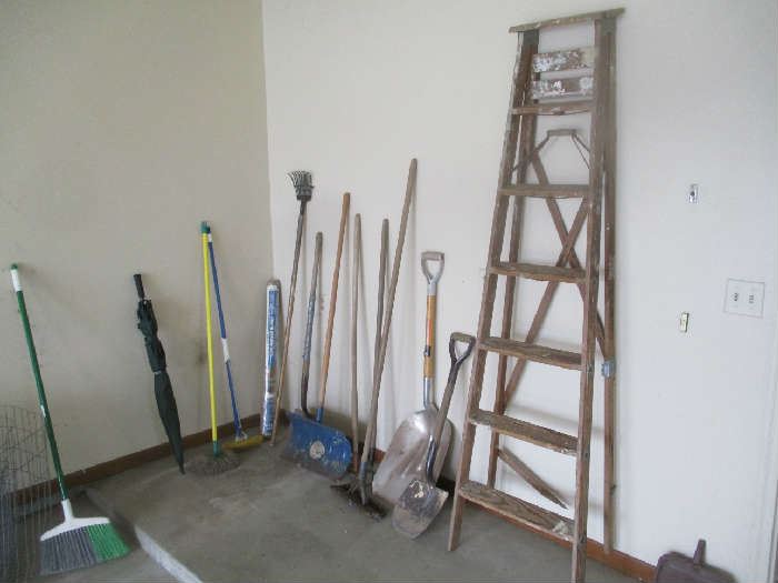 LAWN TOOLS AND LADDER