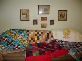 comforters / wall art