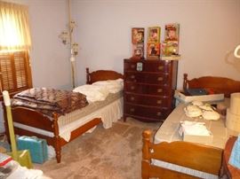 Twin beds   / tall dresser