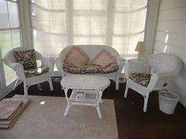  lots of vintage  wicker 