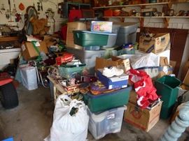 Tons of nice games and toys -- transformers, Batman , Legos, My little pony  and much more .  I'll show pictures later  when I unpack