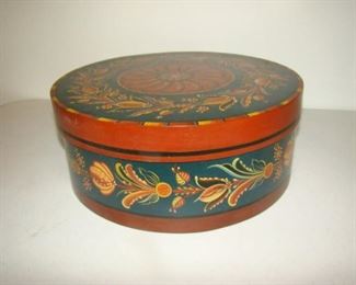 Rosemaling round lidded box