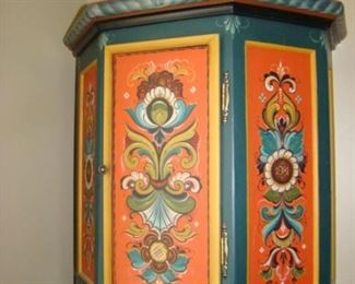 Rosemaling four-panel wall cabinet