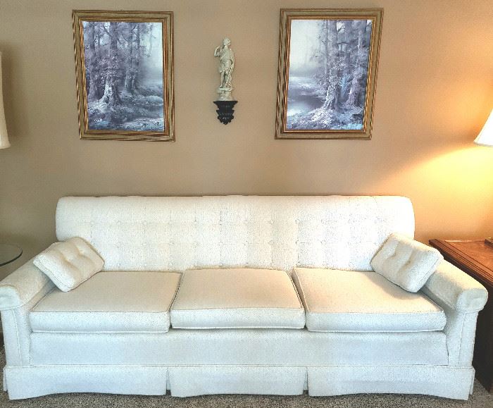 Sofa is perfectly clean.  Owner took great care of everything.
