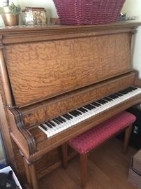 1906 Story & Clark...…..a piano with same wood grain & restored sold for $2990....your price $450.00