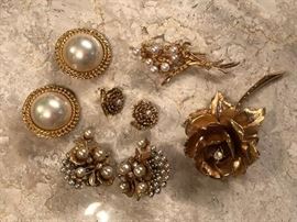 Fabulous collection of costume and sterling silver jewelry (Jeep Collins, James Avery, Miriam Haskell, etc.)