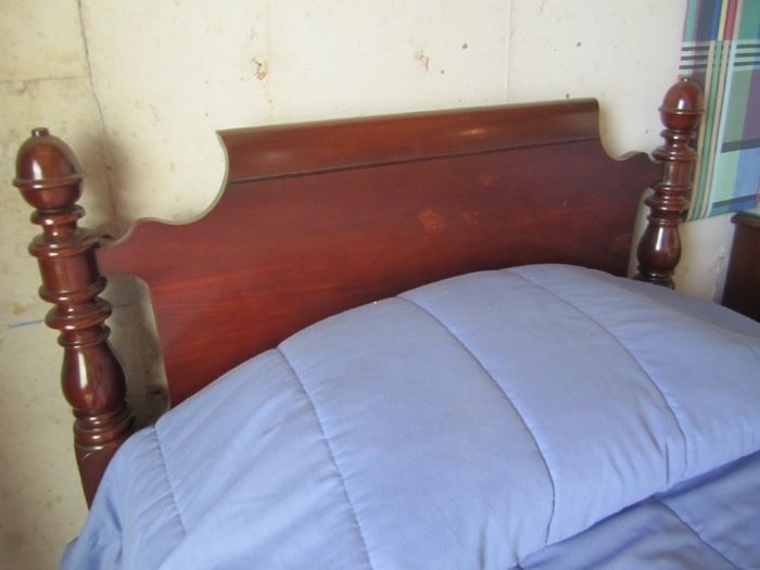 PAIR OF MAHOGANY TWIN BEDS 