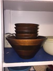 Wooden bowl set