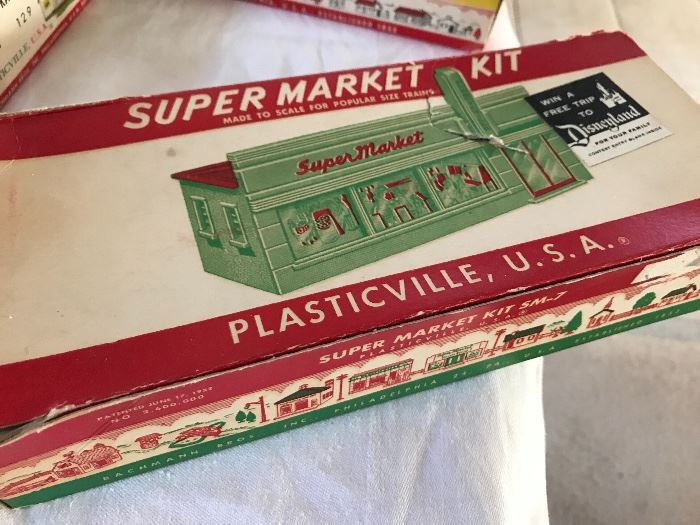 Plasticville, U.S.A.  Super Market kit