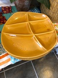  Vintage mid century fondue plates !! 