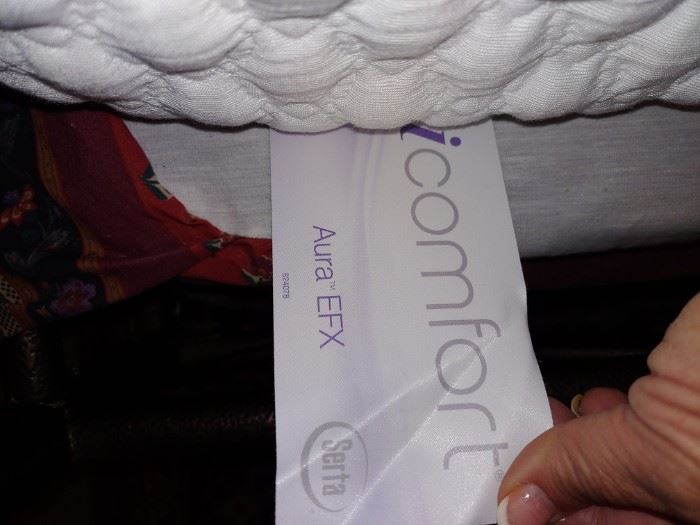 New iComfort queen mattress by Serta