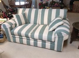 013 Levitz Classic House Signature Love Seat