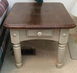 021 Wood Single Drawer Side Table