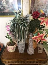 074 Decorative Flower Arrangements