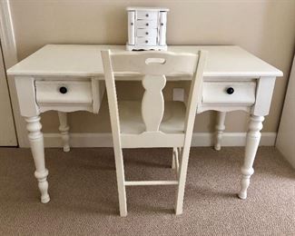White desk and Chair