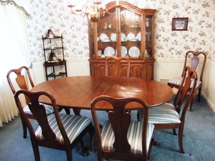 Table and 6 chairs, China cabinet