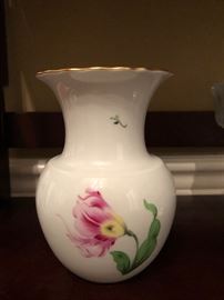 Herend vase. Queen Victoria pattern. Made in Hungary.