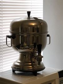 Vintage mid century modern electric stainless steel urn percolator. Farberware. 120 V. Like new.