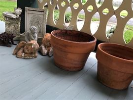 Terra-cotta pottery and garden decor