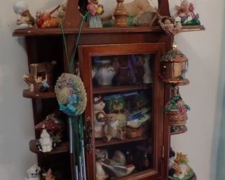 LOTS OF KNICK KNACKS / WALL CURIO