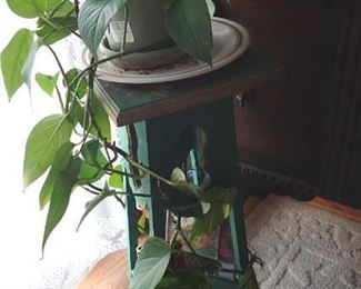 PLANT STAND