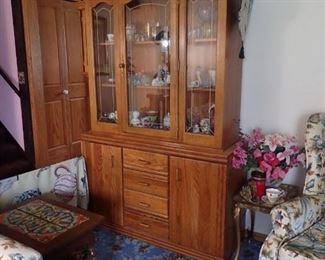 OAK HUTCH