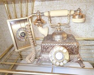 VINTAGE ROTARY PHONE