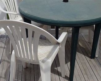 OUT DOOR TABLE AND CHAIRS