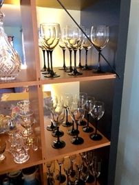 This is a beautiful set of stemware with black bases