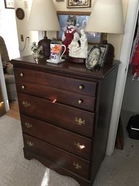 Chest of drawers