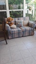 Pair of lovely love seats