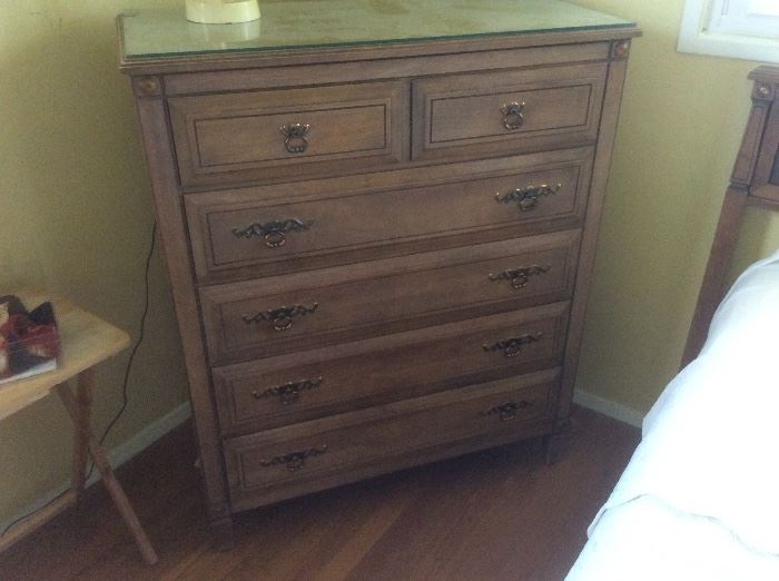 R way chest of drawers