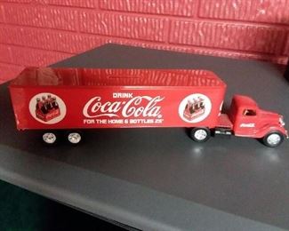 ERTL Coca Cola Die Cast Red Semi Bank #1546G!