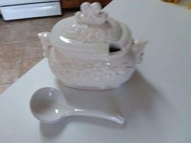 Soup/Gravy Tureen Japan!
