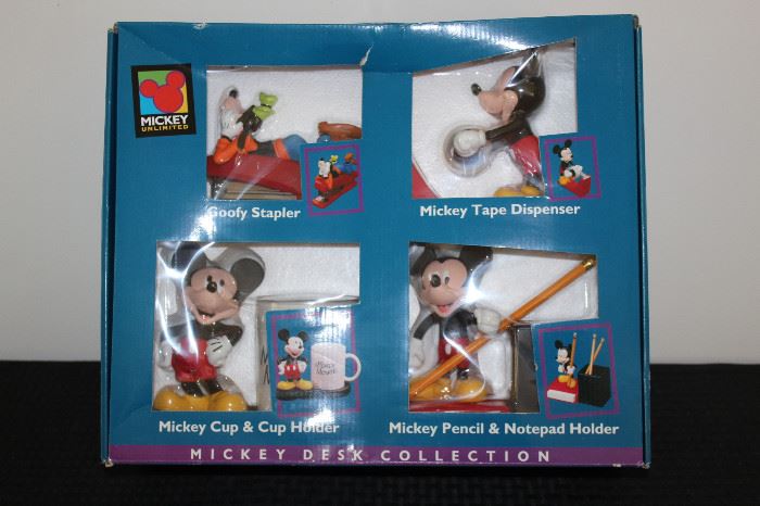 Mickey Desk accessories
