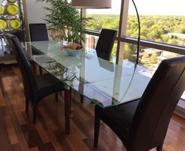 Glass Dining Table with 2 leaves.