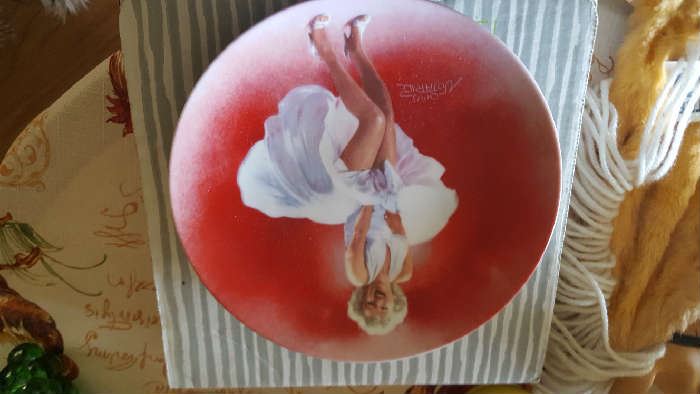 Marilyn Monroe collector plate  w/certificate