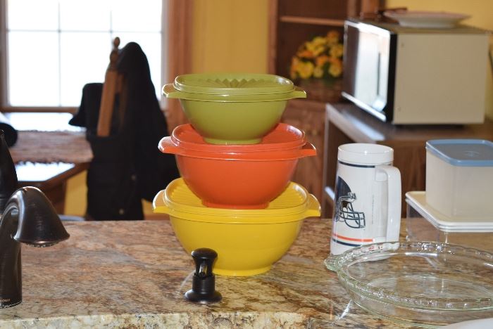Vintage Tupperware Bowls