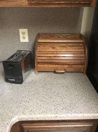 Bread holder and toaster